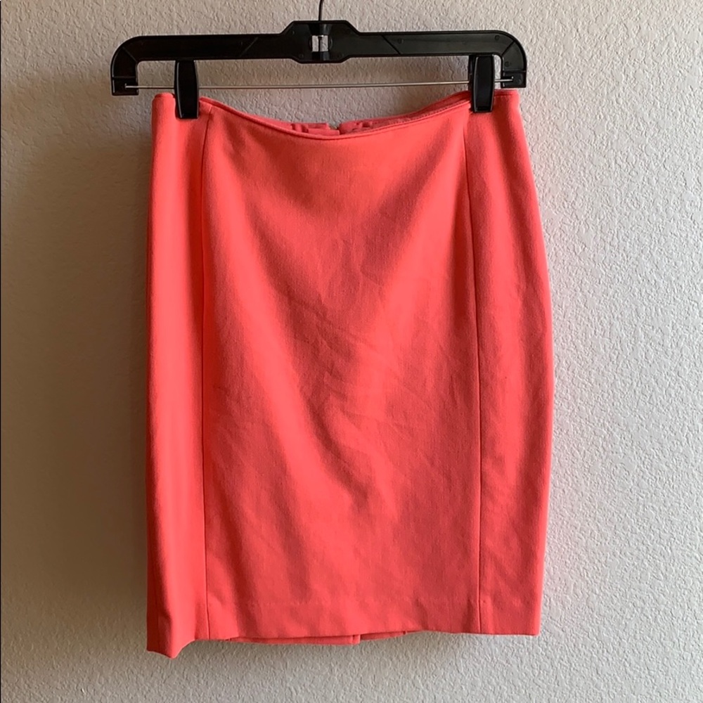 H&M pencil skirt (coral).